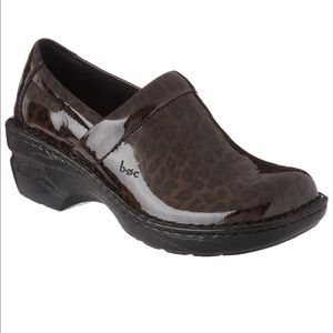 Born b.o.c Women's Peggy Leopard Print Clog Sz 7